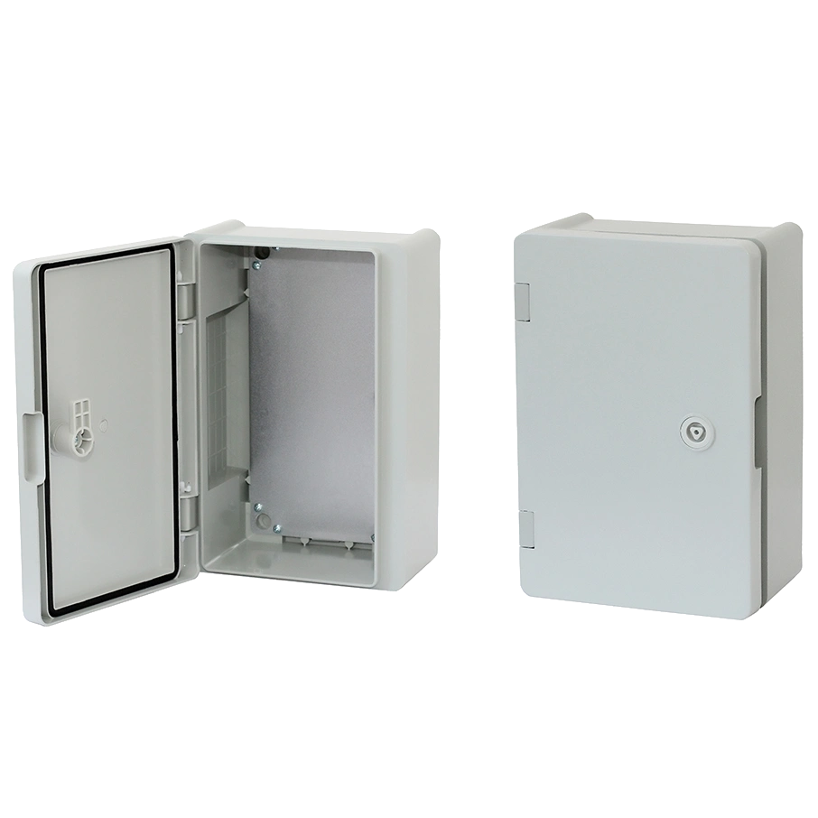 Щит з монтажною панеллю,опалові двері IP 65 ERKA 022